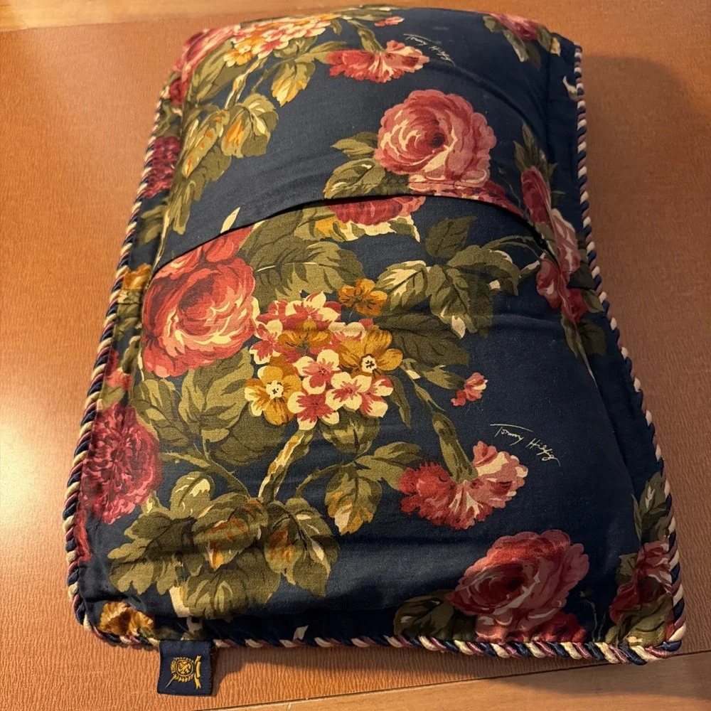 Vtg Tommy Hilfiger Navy Fliral Throw Pillow 18